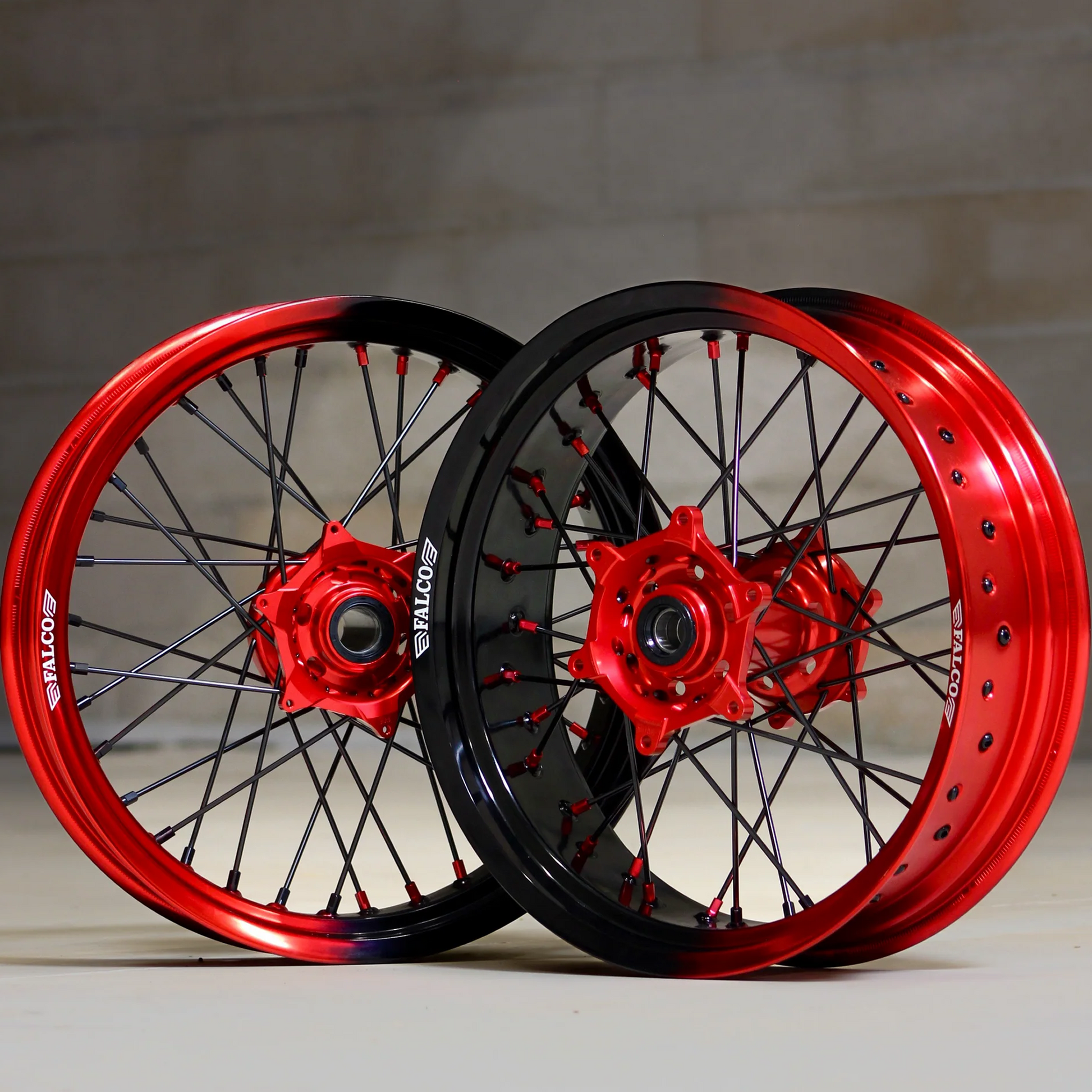 Jantes Supermotard Bicolore Dégradé Falco® | 100% Personnalisables